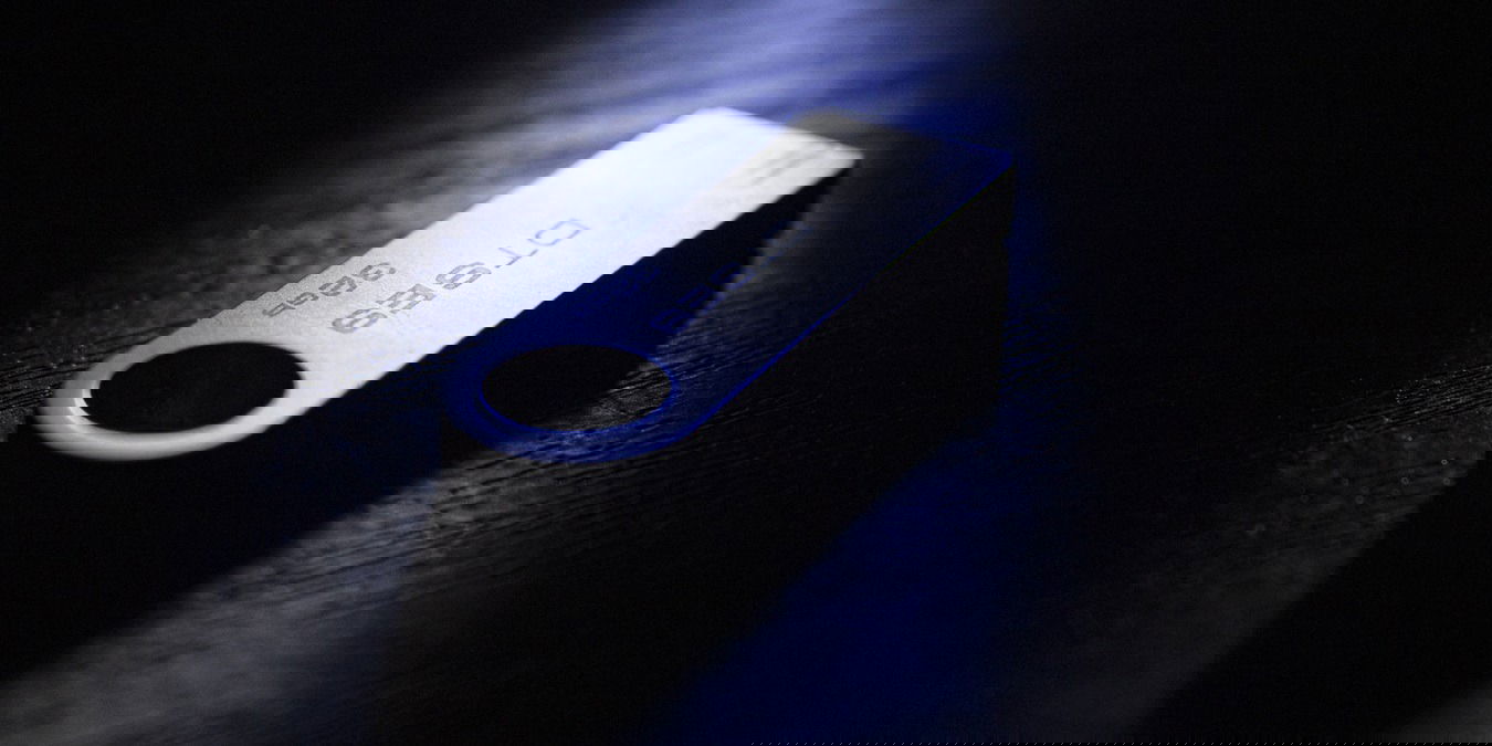 Featured image showing a USB drive that has become unformattable, and therefore, unusable.