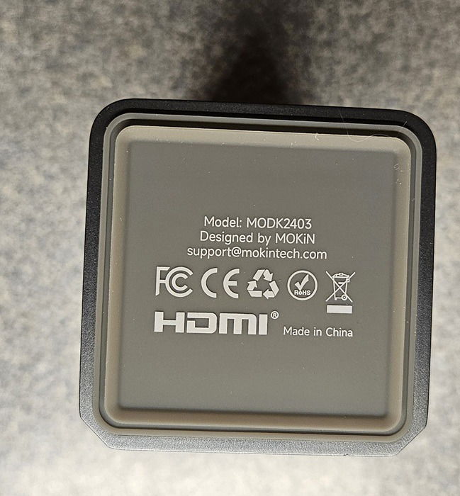 Silicone suction cup base on MOKiN docking station.